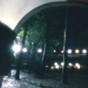 被三个男人捏奶头着玩弄视频
