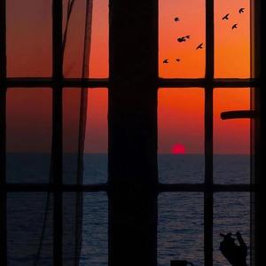 被三个男人捏奶头着玩弄视频
